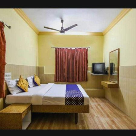 Oyo Hotel Apsara Guest House Ahmedabad Exterior photo